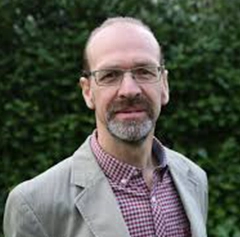 Dr. Sean Bracken 