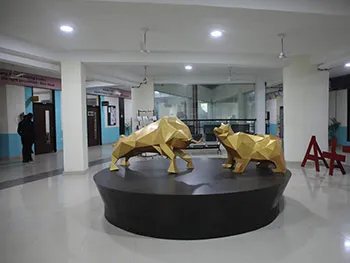 Iconic bull and bear statues LPU