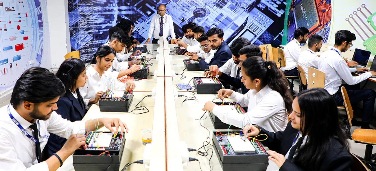 Digital Electronics Lab LPU